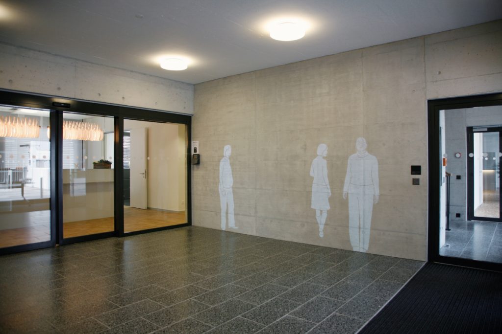 Philipp Gasser, Aus dem Schatten treten